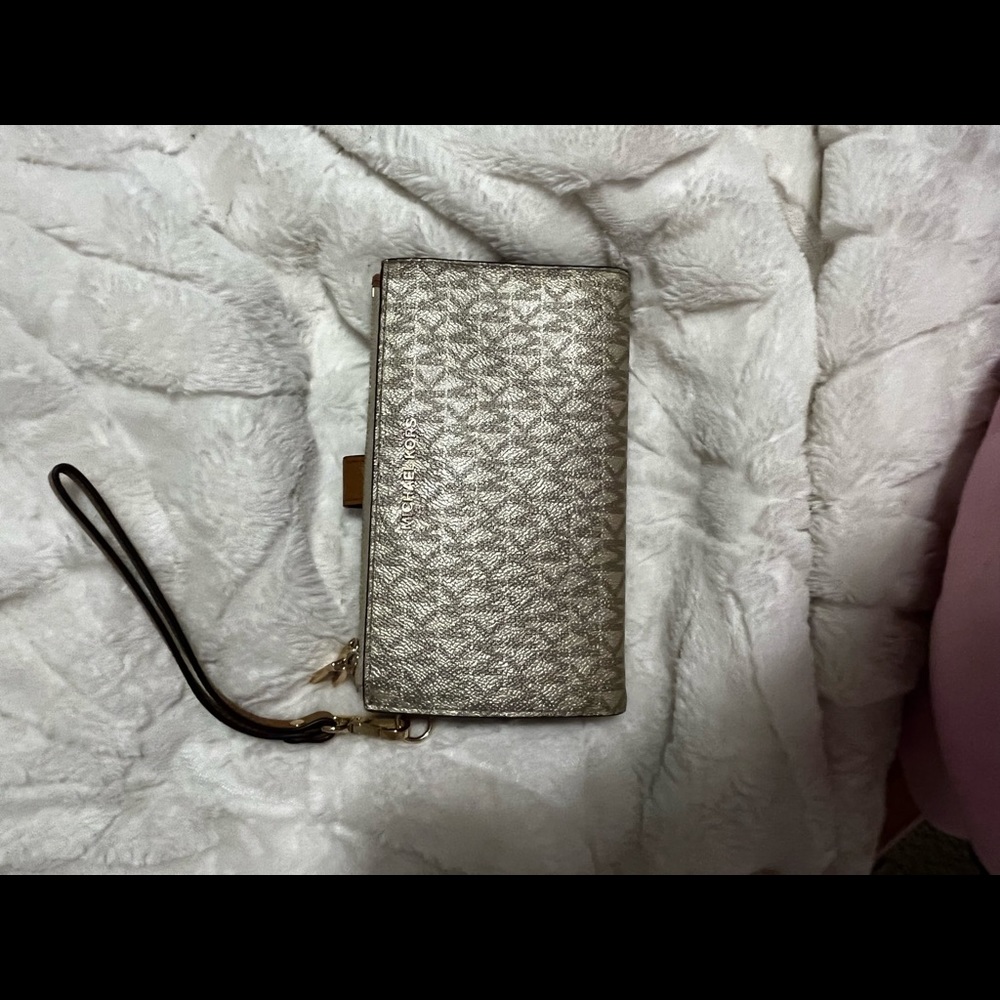 MICHAEL KORS- metallic wallet